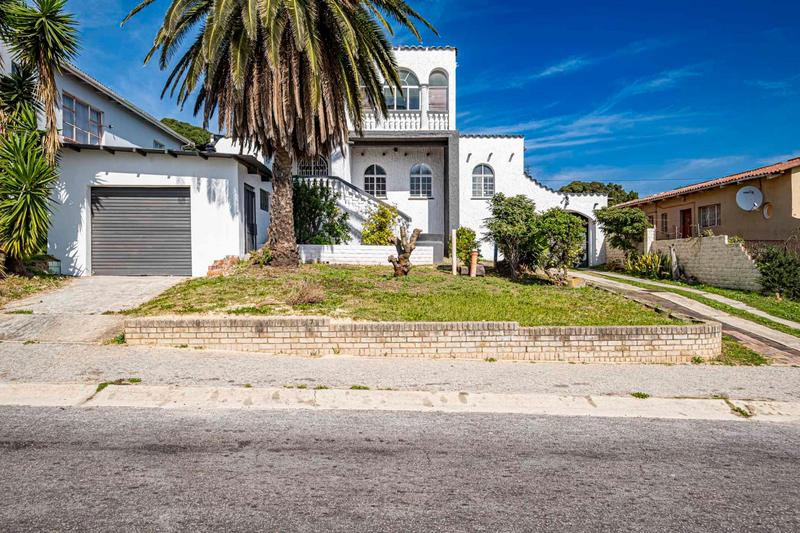 3 Bedroom Property for Sale in Hillside Eastern Cape